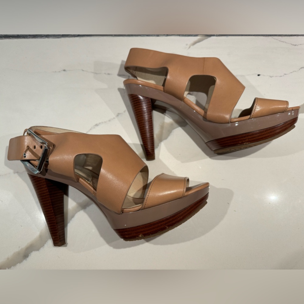 MICHAEL KORS PLATFORM HEELS